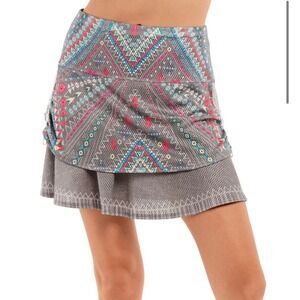 WOMEN'S LUCKY IN LOVE DESERT‎ VIBES RUCHED SKORT SIZE LARGE